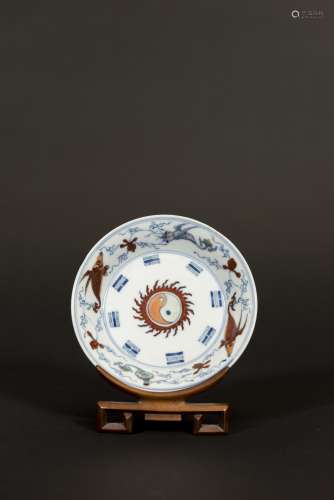 A DOUCAI EIGHT DIAGRAM DISH, QING KANGXI PERIOD