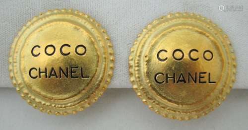 A Fine Large Chanel Earring With CC Logo