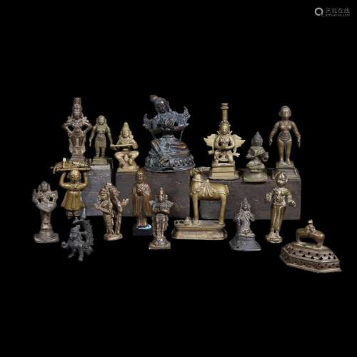 Group of 17 assorted small Indian, Chinese and Asian bronze and copper alloy figures, primarily 18th to early 20th century