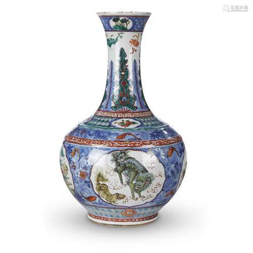 Chinese underglaze blue and famille verte-decorated porcelain bottle vase, Qianlong six-character mark