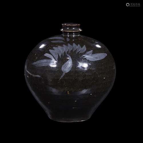 A Chinese black-glazed jar, Jin/Yuan Dynasty