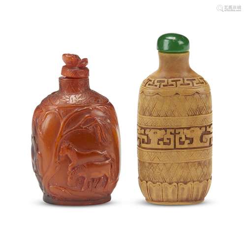 A Chinese carved horn Horses and Sage snuff bottle and a carved wood archaistic snuff bottle,