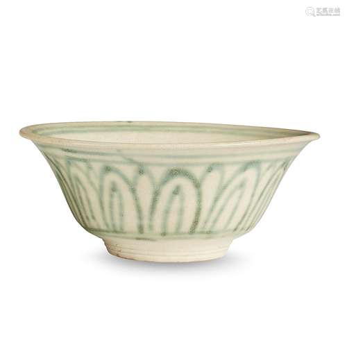 A Burmese green and white-decorated bowl, 15th century