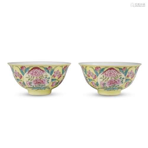 Pair of finely decorated Chinese famille rose-decorated yellow-ground porcelain small bowls, qianlong four-character mark but later