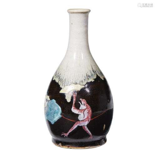 A Japanese enameled ceramic pear-shaped 'frogs' vase, late 19th century