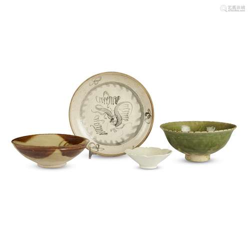 Group of five assorted Chinese and Vietnamese bowls and dishes, Tang dynasty and later