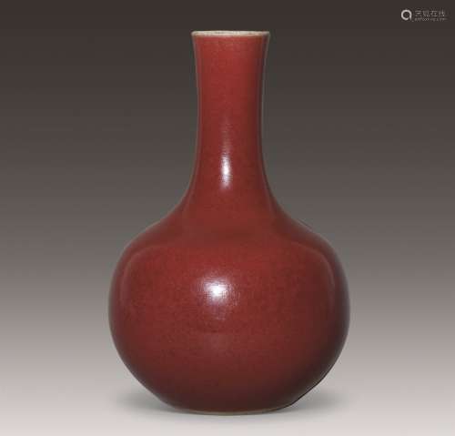 清雍正 霁红釉小天球瓶