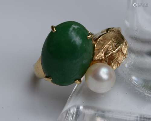 Antique 14K Green Jadeite and Pearl Ring