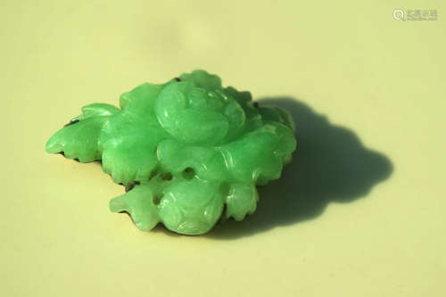 Antique Chinese Green Jadeite Flower Brooch Pin