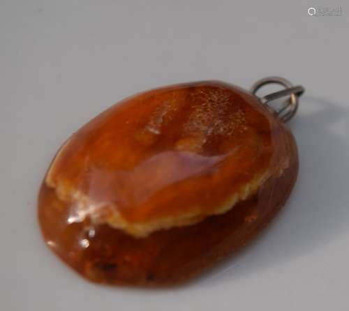 Antique Chinese Butter Scotch Amber Oval Shape Pendant