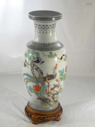 CHINESE FAMILLE ROSE PHOENIX VASE, REPUBLIC PERIOD