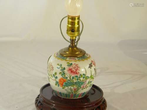 CHINESE ANTIQUE FAMILLE ROSE POT MADE INTO A LAMP