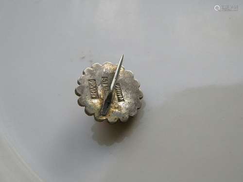 ANTIQUE CHINESE CARVED DRAGON CORAL SILVER PIN