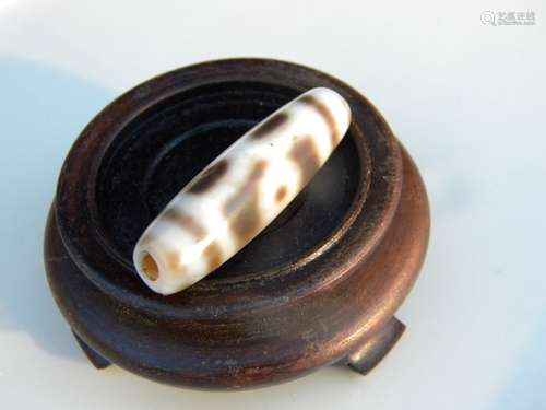 Antique Tibet Dzi Bead