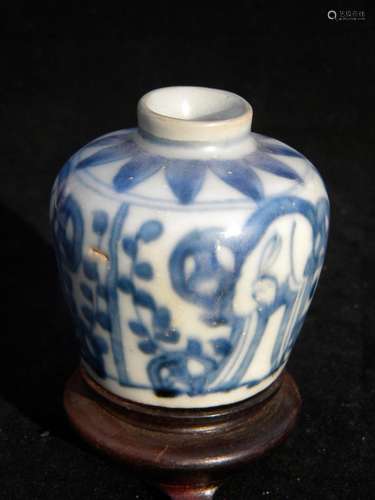 Antique Chinese Blue and White Kangxi Pot