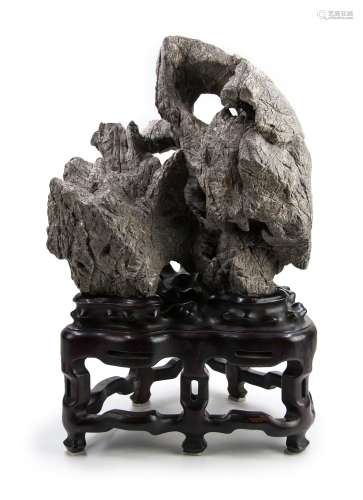 二十世紀 靈璧石擺件 LINGBI SCHOLAR STONE ON CUSTOM STAND; 20TH CENTURY