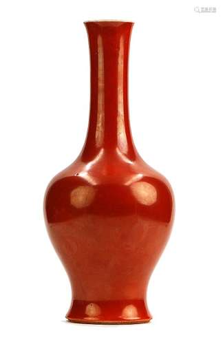 珊瑚紅釉長頸瓶 丹佛博物館珍藏 CORAL GLAZED LONG NECK VASE