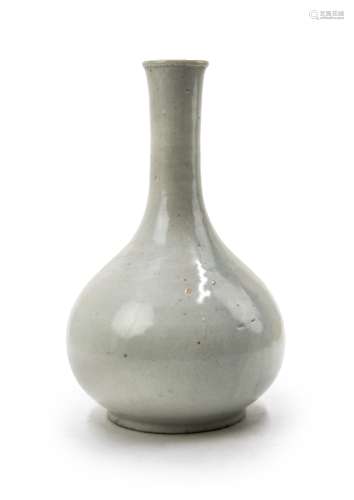 朝鮮王朝（1392-1910） 白釉膽瓶 KOREAN DANPING VASE; JOSEON(1392-1910)