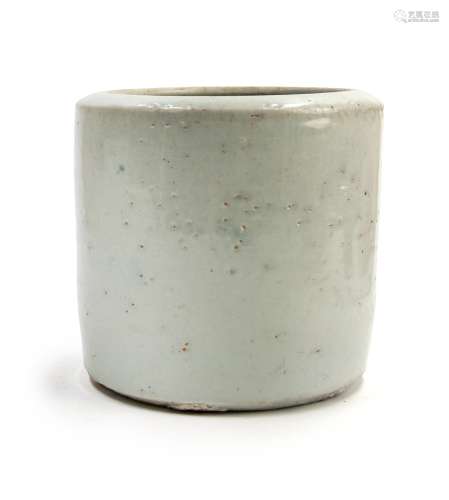 朝鮮王朝（1392-1910） 白釉筆筒 WHITE GLAZED BRUSH POT; JOSEON(1392-1910)