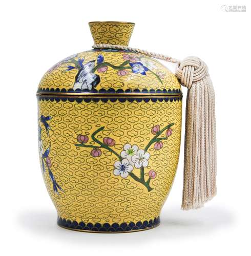 景泰藍黃地雲紋梅花蓋罐 YELLOW CLOISONNE TEA CADDY