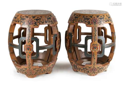 漆器鼓凳一對 PAIR OF WOODEN LACQUER DRUM STOOLS