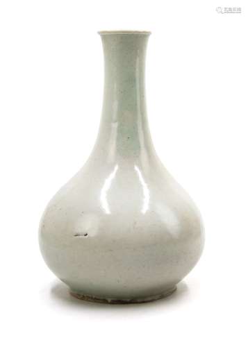 朝鮮王朝（1392-1910）白釉膽瓶 KOREAN DANPING VASE; JOSEON(1392-1910)