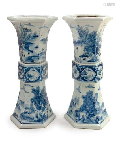 清 青花山水方觚一對 PAIR OF QINGHUA SQUARE GU VASES; QING DYNASTY