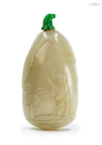 白玉刻人物鼻煙壺 JADE CARVED FIGURAL SNUFF BOTTLE