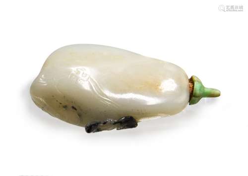 白玉茄形鼻煙壺 JADE EGGPLANT SNUFF BOTTLE