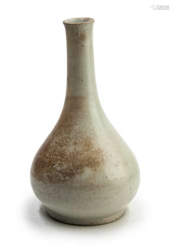 朝鮮王朝（1392-1910） 青瓷膽瓶 KOREAN DANPING VASE; JOSEON(1392-1910)