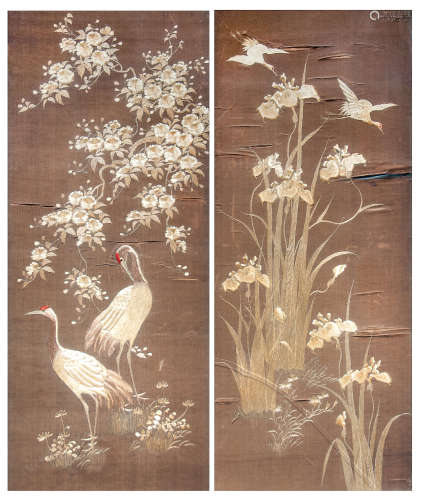 十九世紀 繡品掛屏一對 PAIR OF SILK EMBROIDERED WALL HANGINGS; 19TH