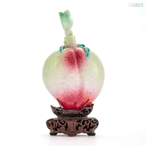 Chinese Famille Rose Glazed Porcelain Peach-Form Snuff Bottle