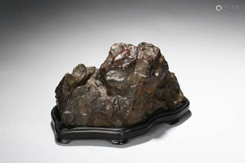 A naturalistic scholar's rock boulder