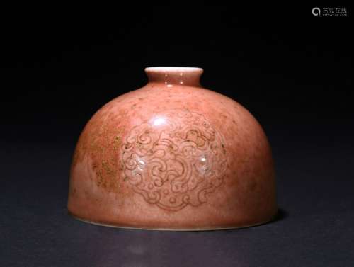 A peachbloom glazed beehive water pot