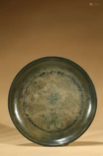 A spinach green jade gilt-painted dish