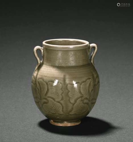 A Yaozhou celadon carved jar