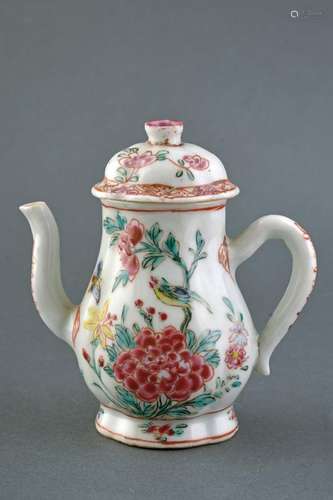 A RARE LITTLE ELEGANT FAMILLE ROSE PORCEAIN TEAPOT