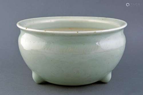 A PORCELAIN CENSER