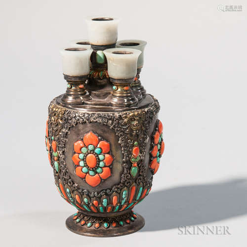 Silver and Gilt-copper Repousse Candleholder 镀金铜银模铸烛台