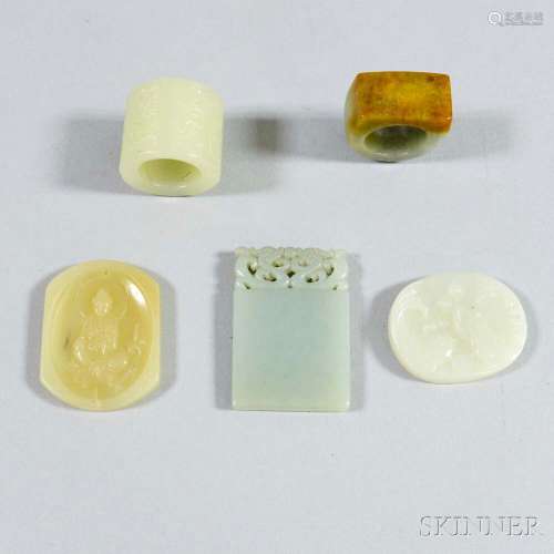 Five Carved Hardstone Items 五个玉石雕小件