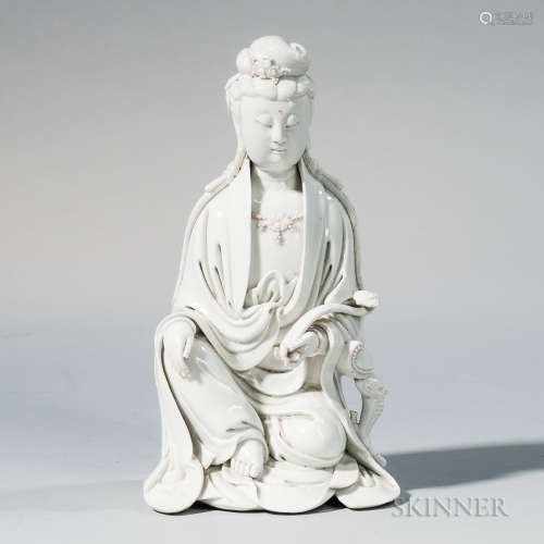 Blanc de Chine Figure of Guanyin 白色观音像