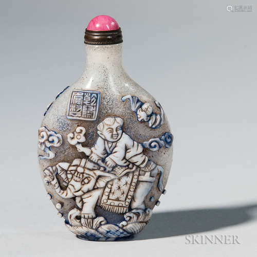 Snowflake Peking Glass Snuff Bottle 雪花玻璃鼻烟壶