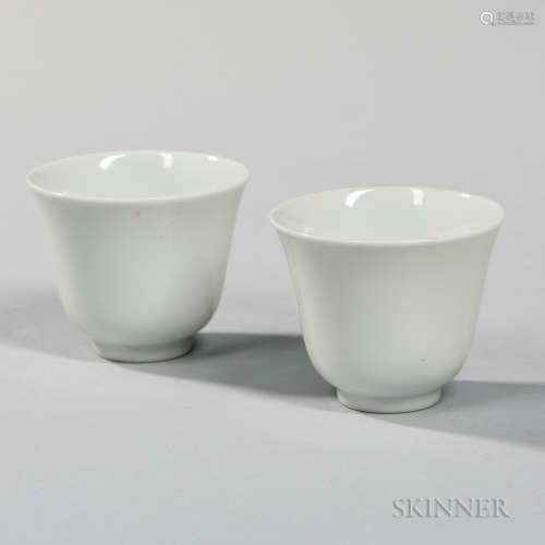 Pair of White Porcelain Cups 一对白色瓷杯