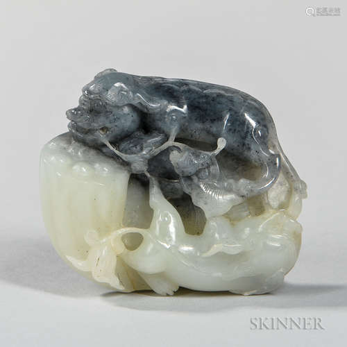 Jade Carving of Two Shishi Lions 两只玉雕狮子