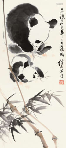 刘继卣（1918～1983） 己未（1979）年作 熊猫 镜片 设色纸本