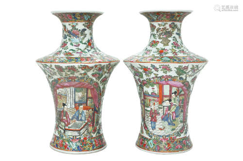 A PAIR OF CANTON FAMILLE ROSE PORCELAIN VASES