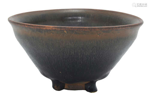 A ’HARE’S FUR’ GLAZED POTTERY TEA BOWL