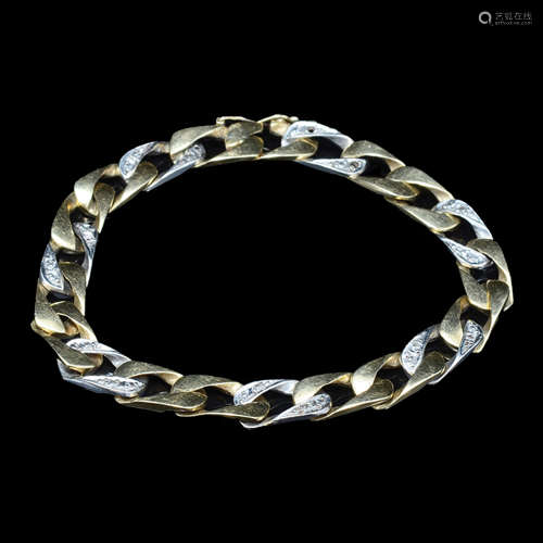 AN 18K WHITE AND YELLOW GOLD BRACELET