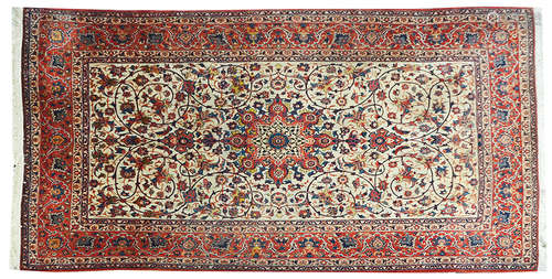 AN OLD PERSIAN ISFAHAN RUG