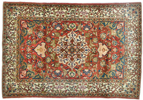 AN OLD PERSIAN ISFAHAN RUG